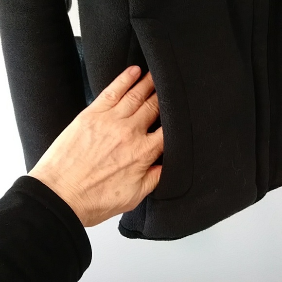 Columbia fleece semi-fitted jacket. Size small to medium. - Picture 6 of 9